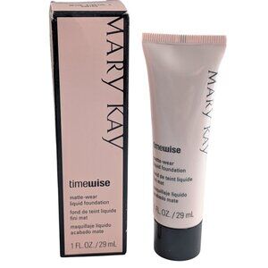 Mary Kay TimeWise Foundation Beige 7 Matte Wear Liquid Foundation New with Box